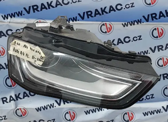 Světlomet pravý přední (8K0941006C) – Audi A4 2012-2015