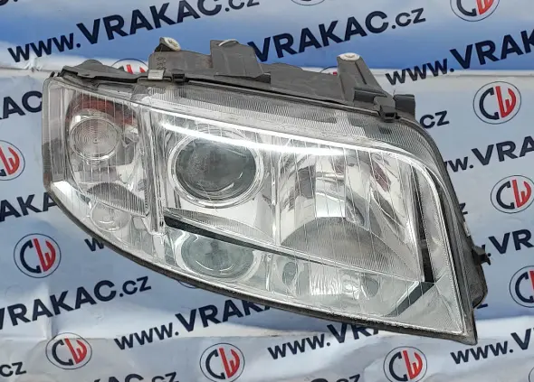 Světlomet pravý přední – Audi A6 1997-2005
