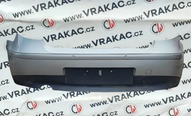 Nárazník zadní (51127058507) – BMW 1 E81 E87 2003-2013