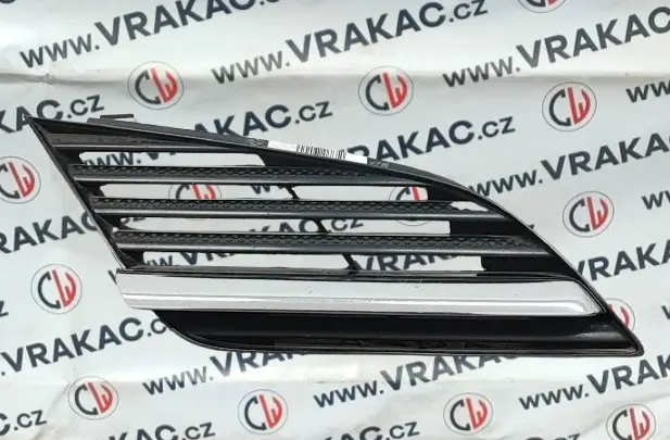 Mřížka masky pravá (62320-AU300) – Nissan Primera 2002-2008