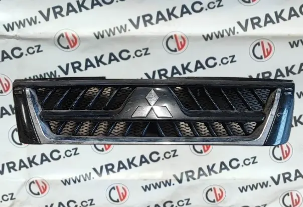 Přední maska mřížka (MN117713) – Mitsubishi Pajero III 2000-2007