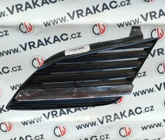 Přední mřížka levá (62330AU300) – Nissan Primera 2002-2008