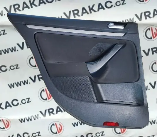 Výplň levých zadních dveří (1K9867211BA) – Volkswagen Golf VI 2008-2014