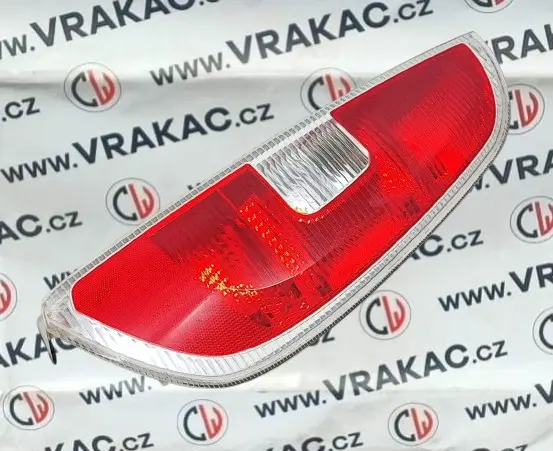 Světlomet pravý zadní – Škoda Roomster 2006-2015