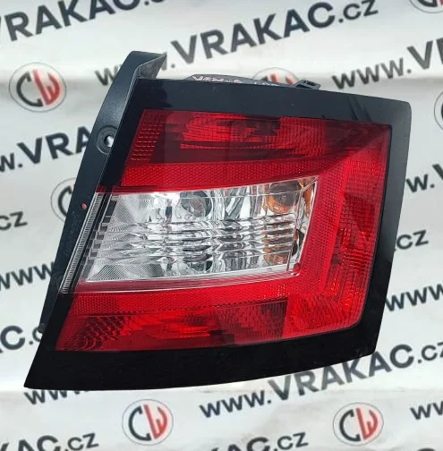 Světlomet pravý zadní (6V6945096) – Škoda Fabia III 2014-2021