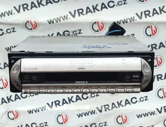 Autorádio (Sony CDX-R3300) – Škoda Octavia I 1996-2000